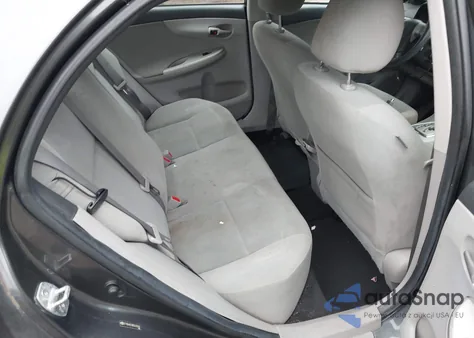 2011 Toyota Corolla Le z USA, uszkodzony, nr VIN 2T1BU4EE6BC639260